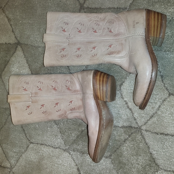 Frye Shoes - Frye Champagne Cut Out Limited Edition Boots Sz 6